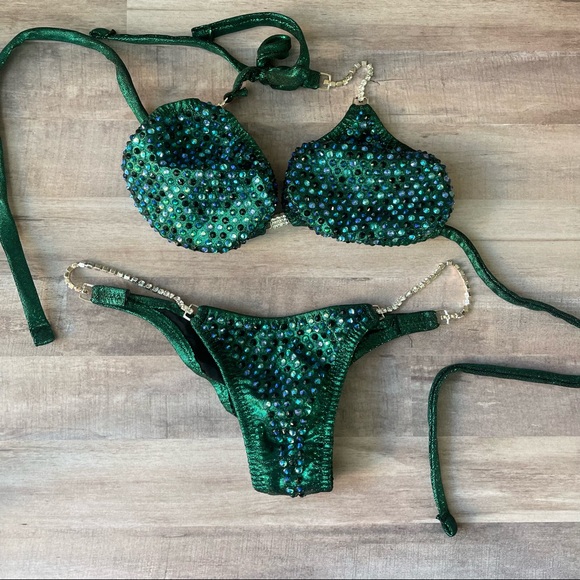 Bikini competition suit - Picture 8 of 8